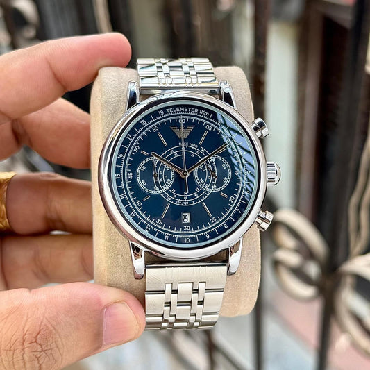 Men's chronograph watch, blue dial with three subdials and steel link bracelet