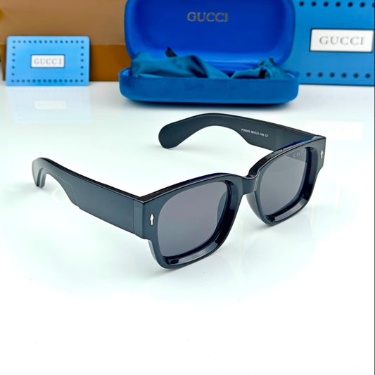 Gucci black square sunglasses for men and women with dark tinted lenses, glossy full-rim frame and wide branded temples