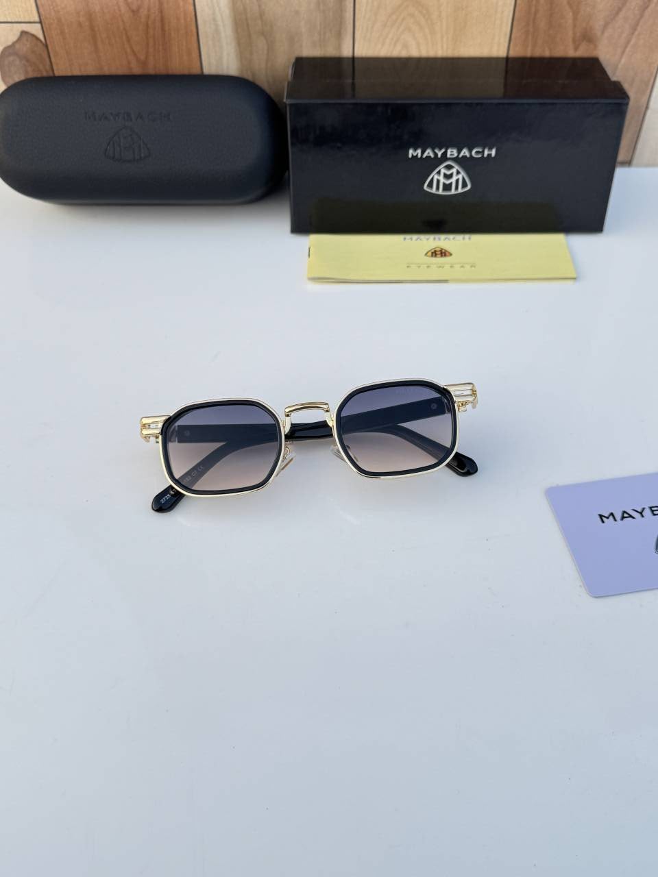 Classic Gold Frame Unisex Sunglasses with Gradient Lenses - B