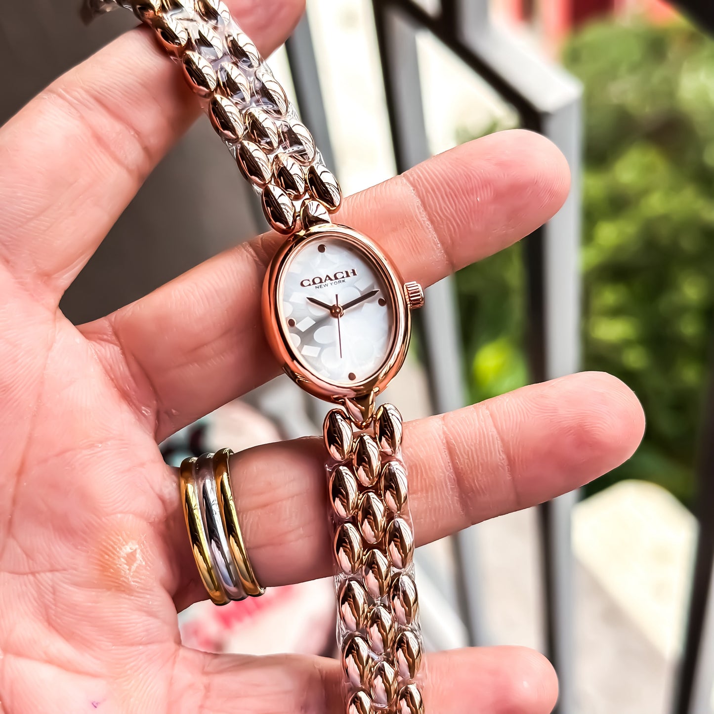 Elegant Rose Gold Oval Bracelet Watch for Women T